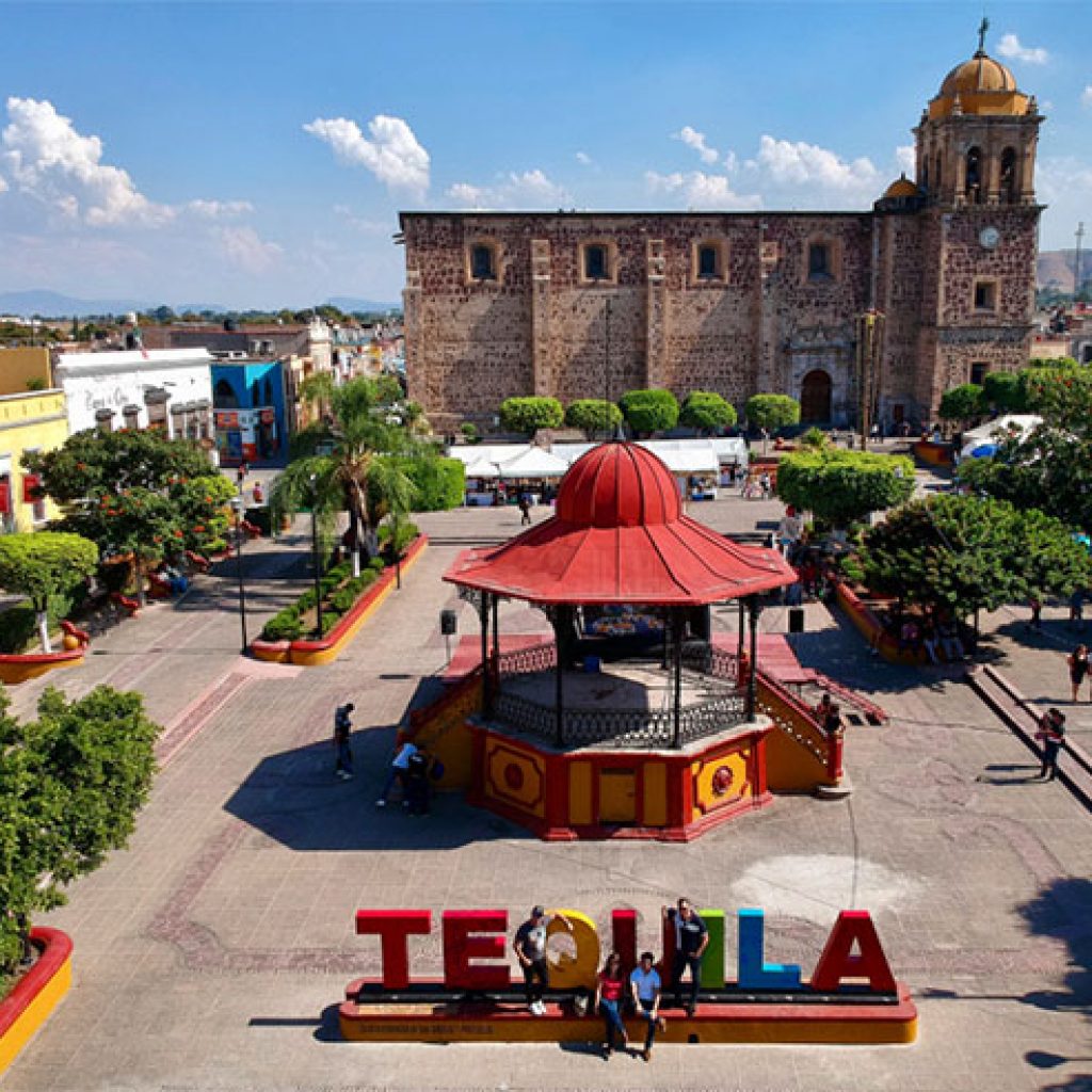 tequila pueblo magico; mundo Tequila; Jalisco; Mexico; viaje a Tequila; que hacer en tequila; tour a Tequila; Tours en Tequila; Tequila tours; ruta; Tequila; tour; tours; viajes; Guadalajara; agave; agave azul; paseo; excursion; fabrica; tequileras; destilerias; route; travel; blue agave; distillate; ride; rest; factory; distilleries; state of Jalisco; experiencia; guia; turismo; turista; turistico; que hacer en Guadalajara; Guadalajara turismo; ocio; ocio en Guadalajara; tiempo libre; tiempo libre en Guadalajara; vacaciones; Vacaciones en Guadalajara; vacaciones en Jalisco; experience; guide; tourism; tourist; what to do in Guadalajara; Guadalajara tourism; free time; vacations; things to do nearby Guadalajara; recorrido; pueblo; pueblo magico; visita Tequila; things to do in Tequila; what to do in Tequila; tours en tequila jalisco mexico; around guadalajara mexico; recorridos en tequila; guia turistico en Tequila; proceso del tequila; visita a fabricas de Tequila; leasure; gdl;